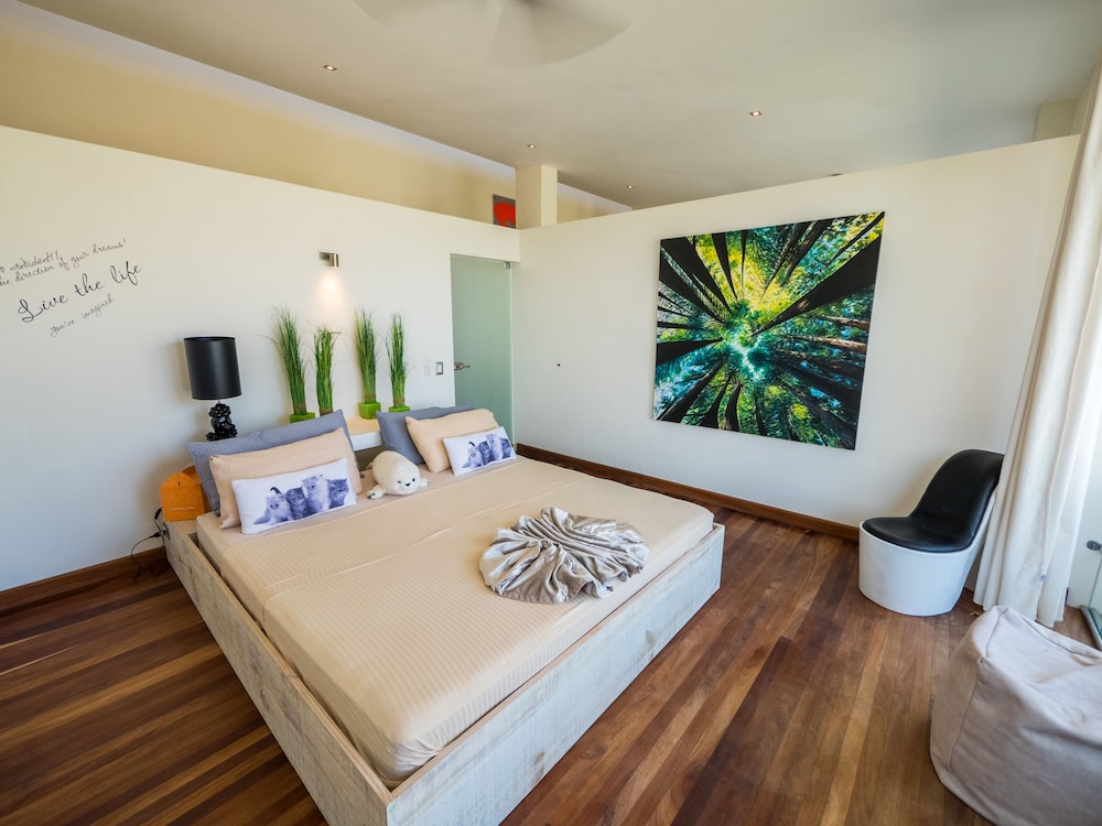 Romantic Villa, 2 Bedrooms, Hot Tub, Ocean View
