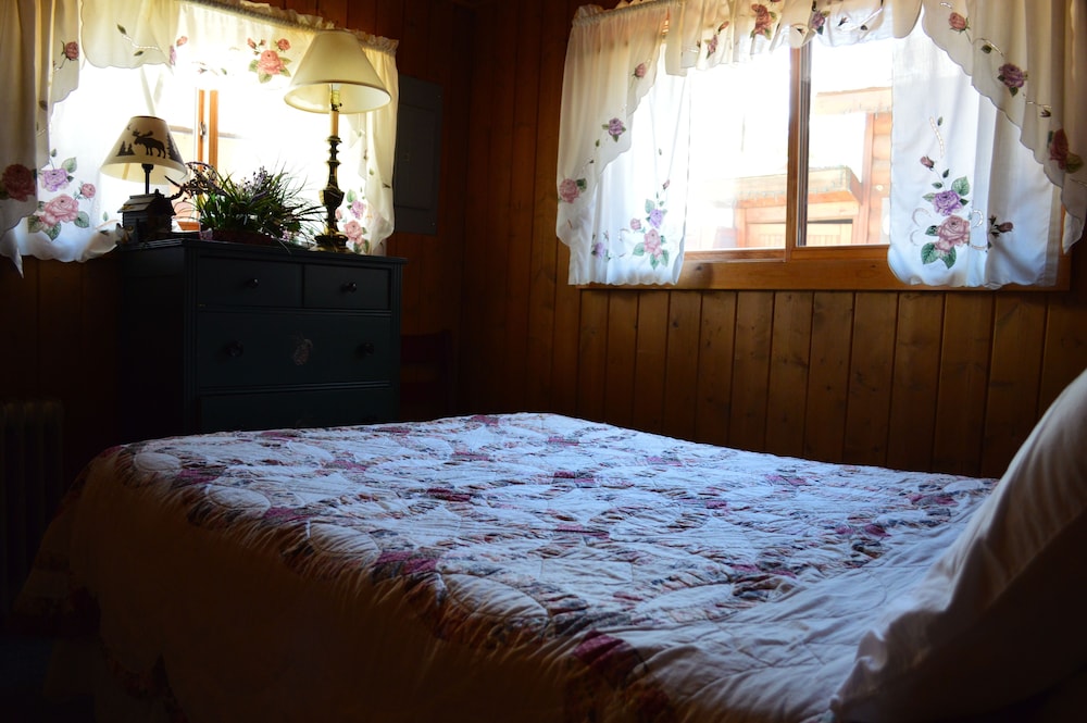 Cabin, 2 Bedrooms (Big Pine @ Wildwood -Not Pet Friendly) photo 2