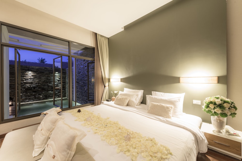 Deluxe Suite Plunge Pool with Free Minibar - Photo 5