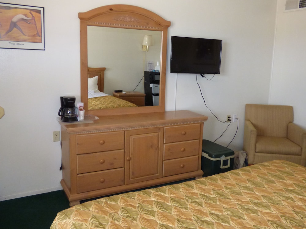 Room, 1 King Bed photo 2