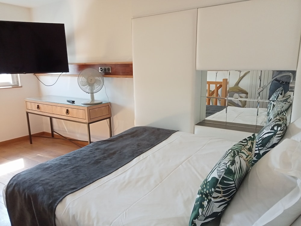 Superior Double or Twin Room, 1 Double Bed, Private Bathroom
