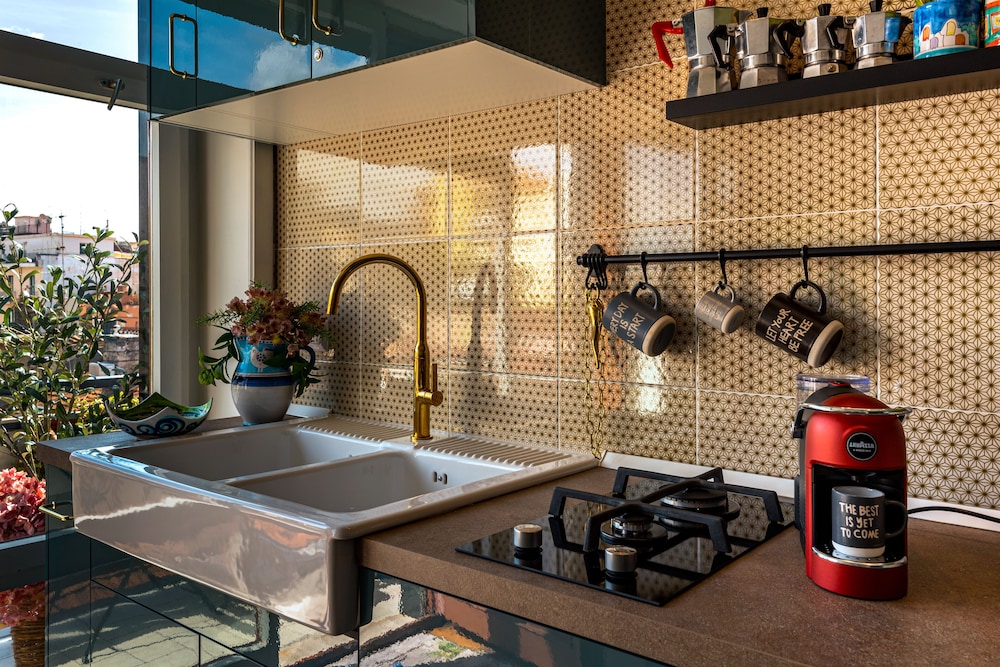 Economy Double Room, Non Smoking, City View photo 2