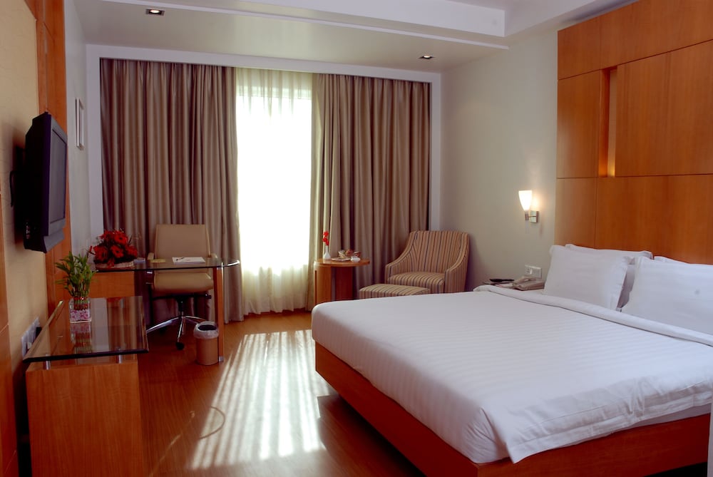 Business Room, 1 Double Bed, Non Smoking (Club) - Photo 4