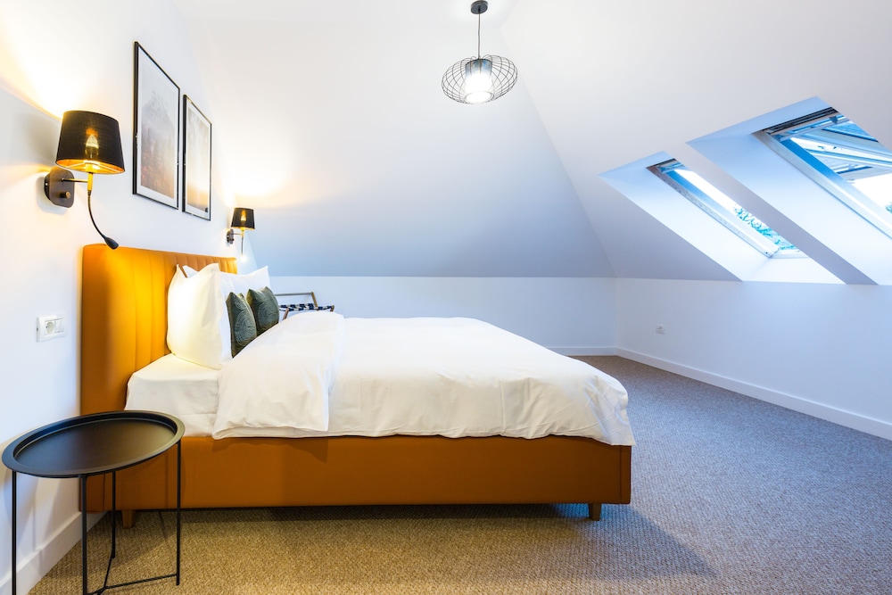 Economy Double Room photo 1