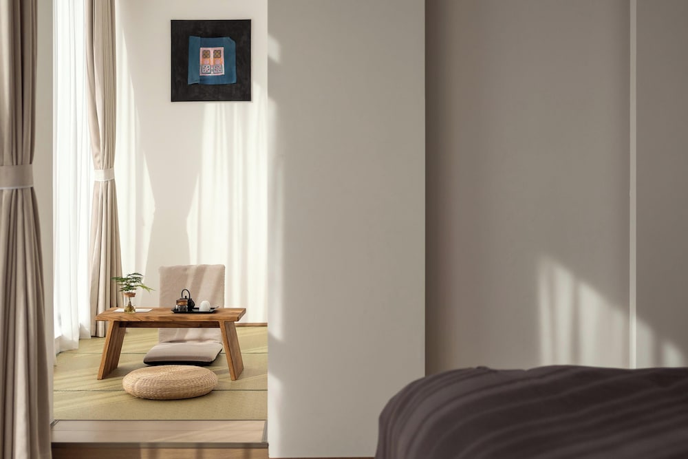 Senior Double Room, 1 Queen Bed, City View photo 3
