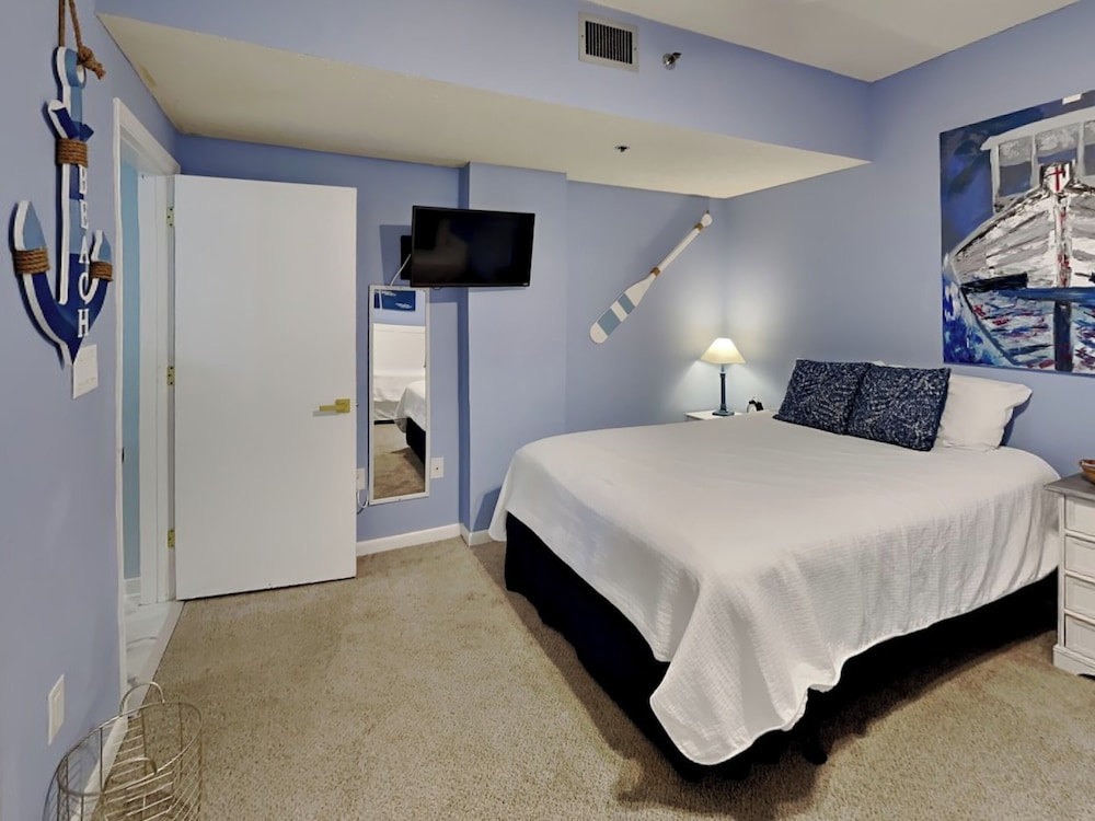 Condo, 2 Bedrooms, Balcony, Ocean View (#505 - No Pets) photo 1