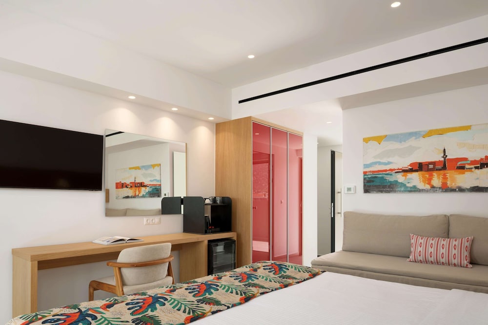 Deluxe Double Room - Photo 1