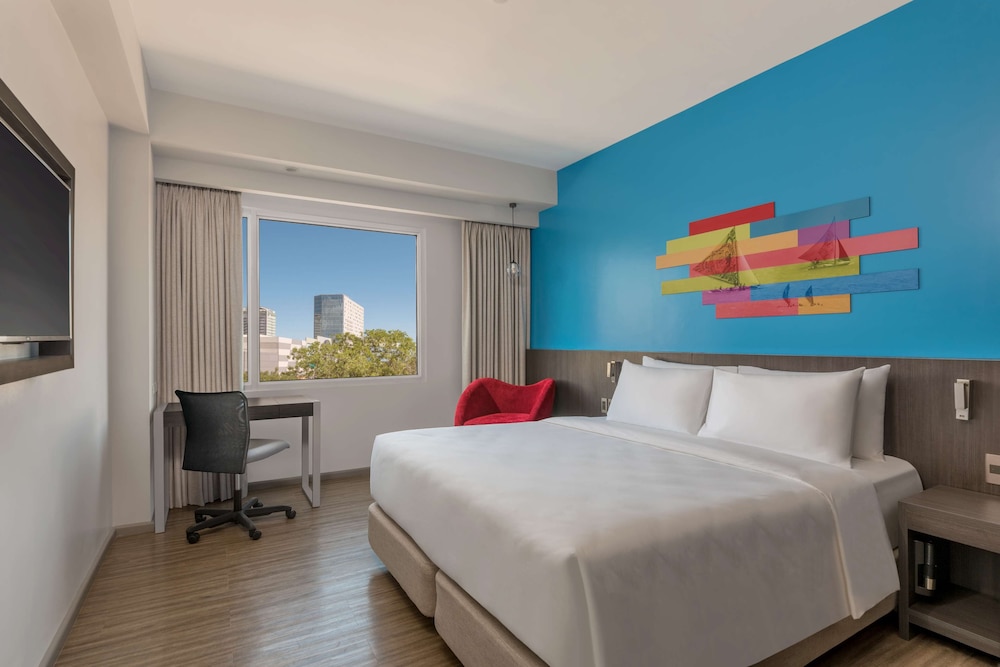 Suite (Room) - Photo 7