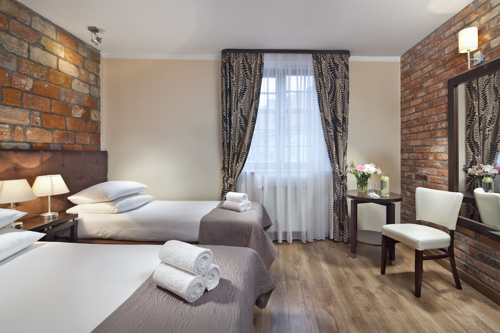 Standard Double or Twin Room - Photo 3