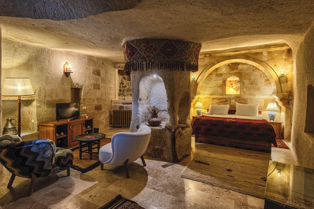 Deluxe Suite - Photo 1