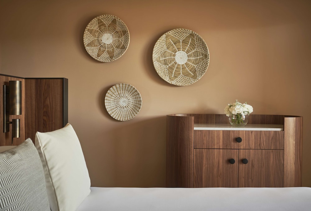 Deluxe Room, 1 King Bed