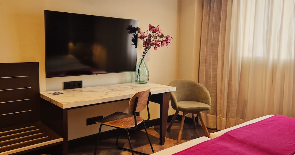 Standard Double Room - Photo 4
