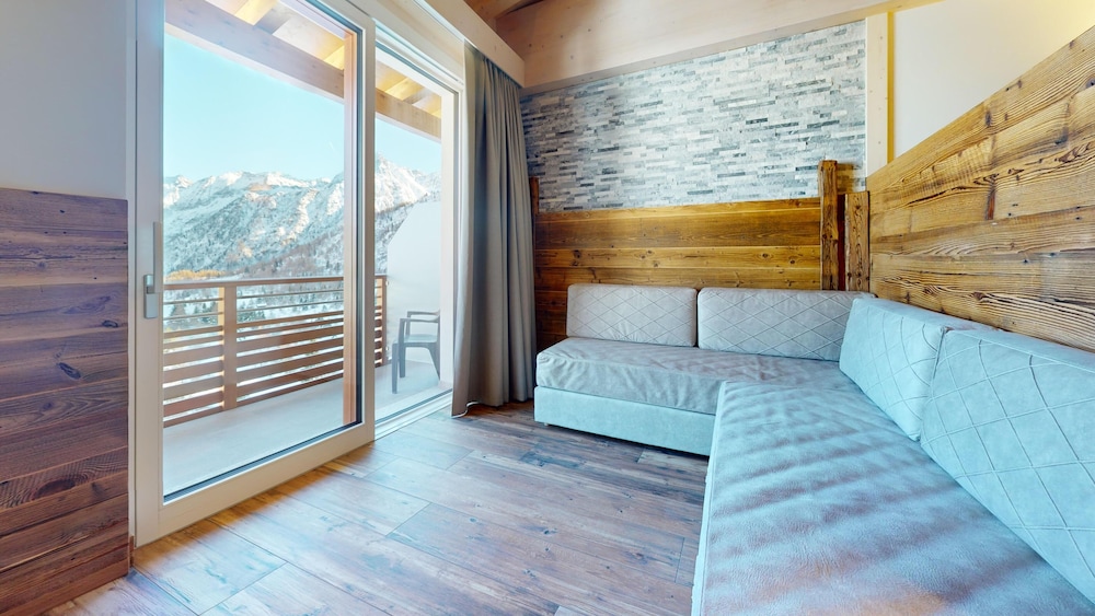 Junior Luxury Suite photo 2