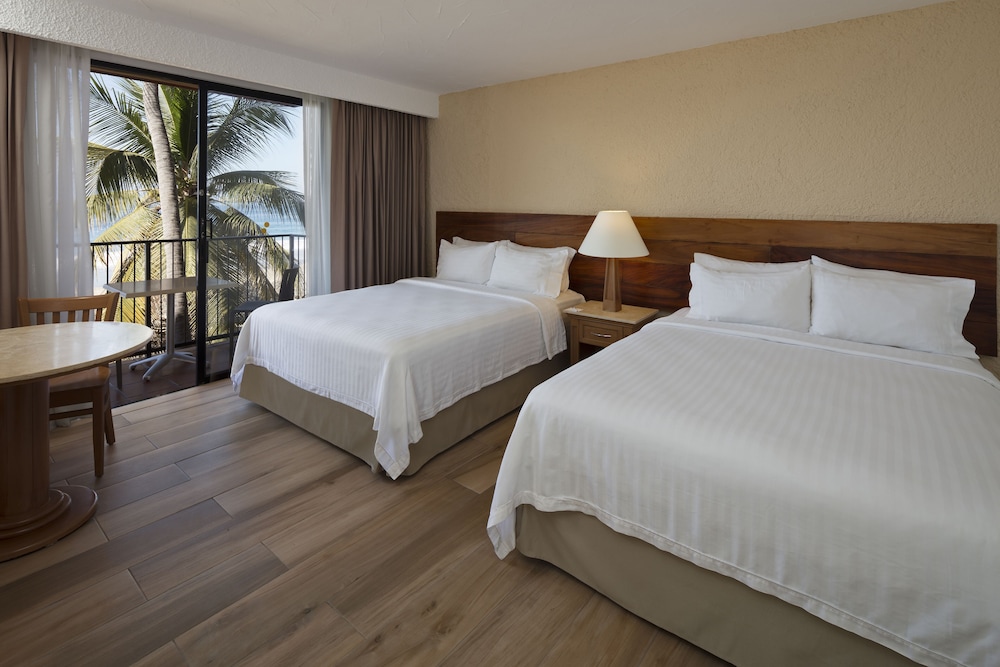 Standard Room, 2 Double Beds, Accessible photo 2