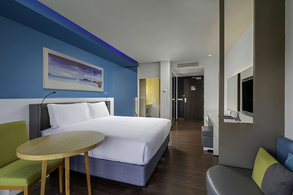 Standard Room, 1 King Bed - Photo 2