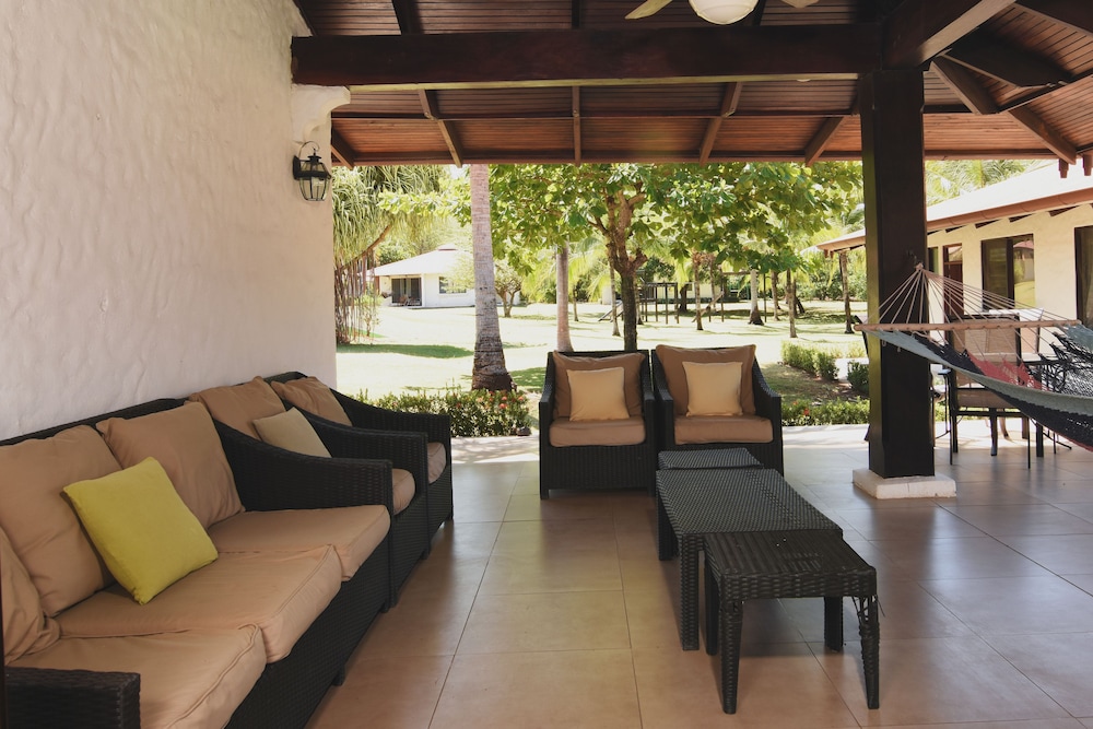 Luxury Villa, 2 Bedrooms, Partial Sea View photo 3