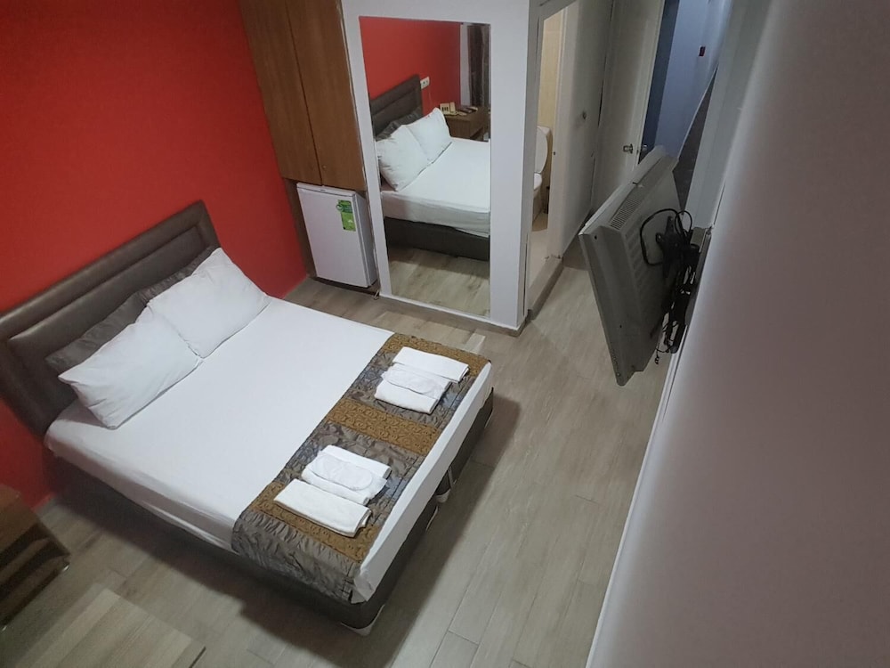 Double or Twin Room photo 2