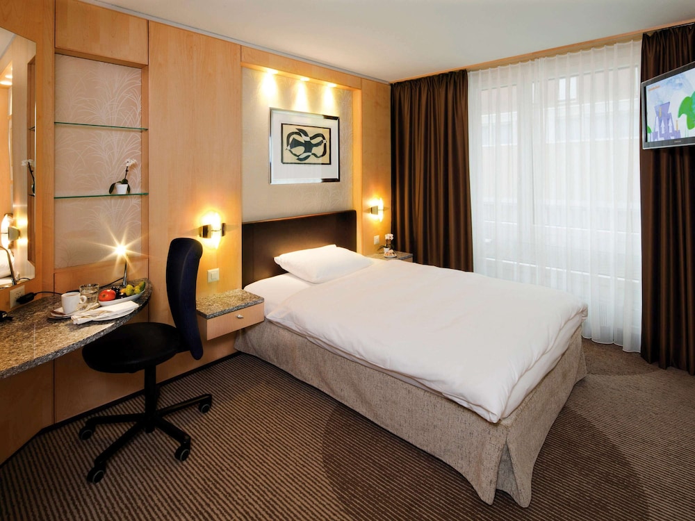 Room, 1 Queen Bed (Sleep) photo 2