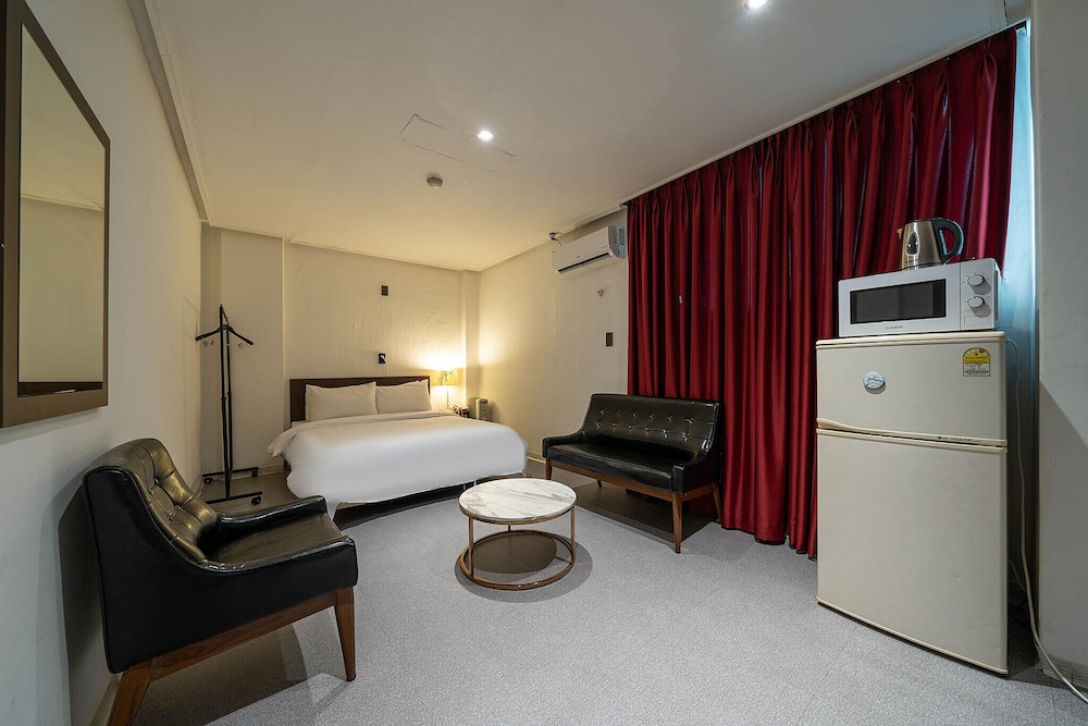 Standard Room - Photo 9