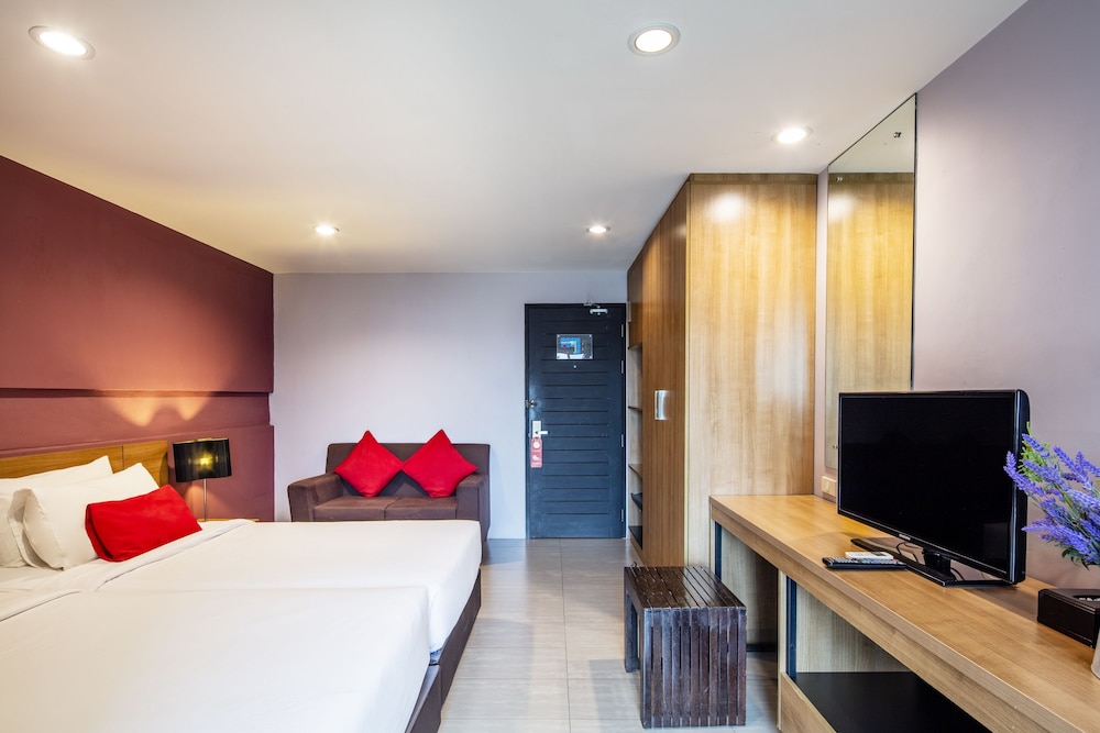 Deluxe Twin Room photo 3