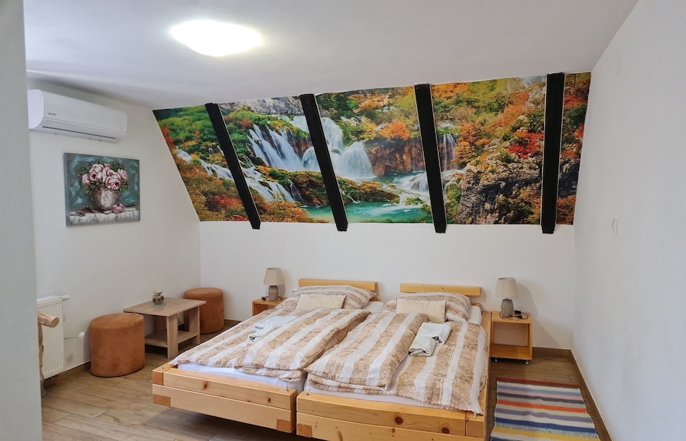 Deluxe Double Room - Photo 12