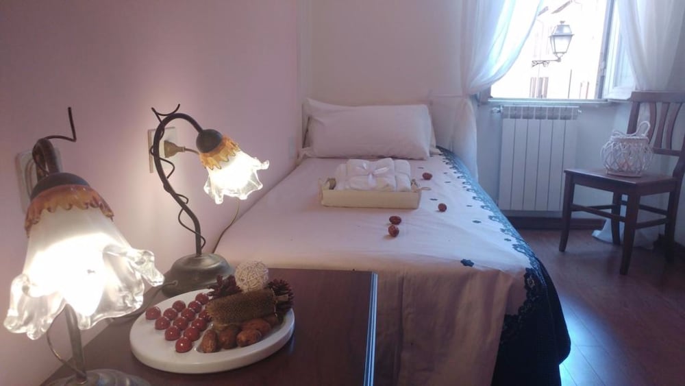 Economy Twin Room, 2 Twin Beds photo 3