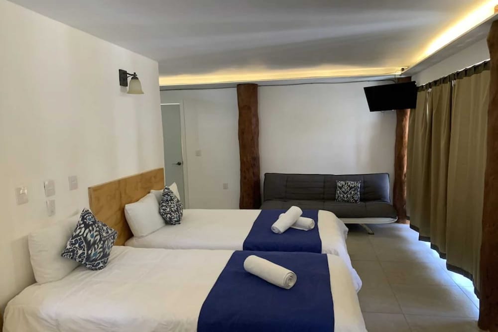 Deluxe Room, 2 Double Beds, Garden View