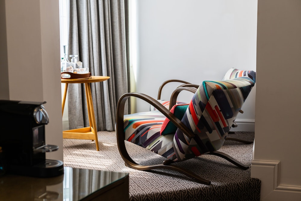 Suite, Sea View, Corner - Photo 4