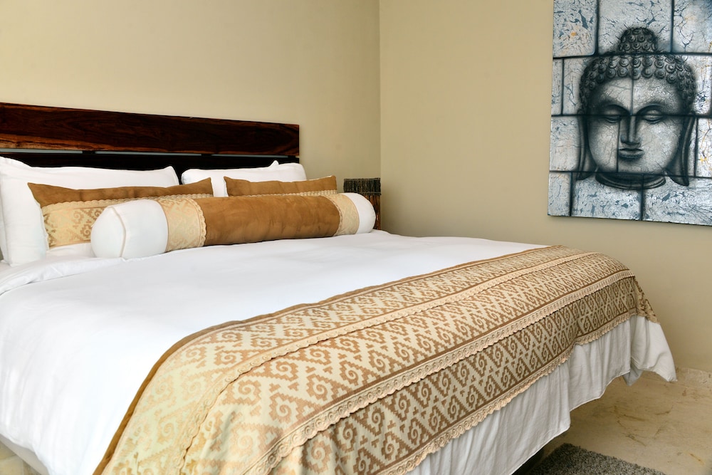 Deluxe Penthouse, 3 Bedrooms, Partial Ocean View - Photo 12