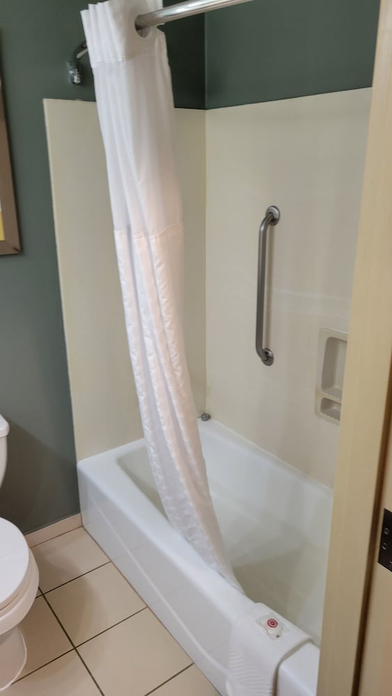 Suite, Multiple Beds, Non Smoking - Photo 26