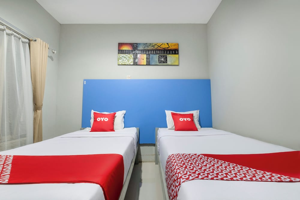 Standard Twin Room - Photo 2