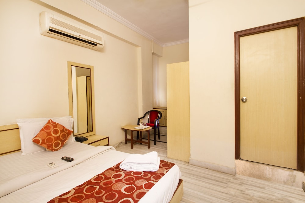 Deluxe Double Room, Smoking, City View