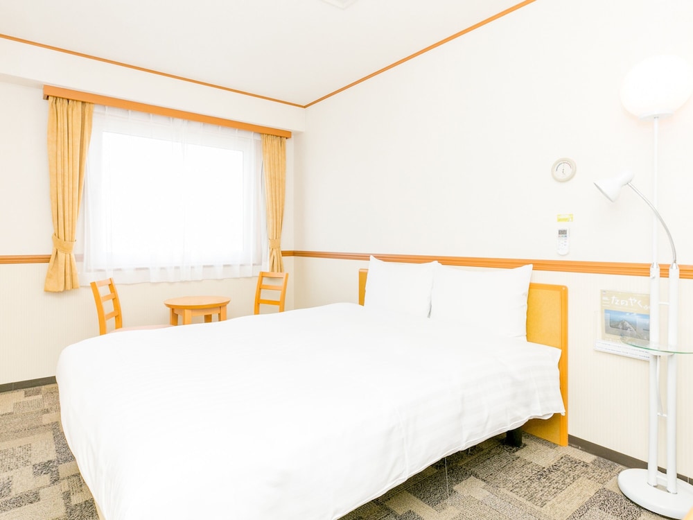 Standard Room, Smoking