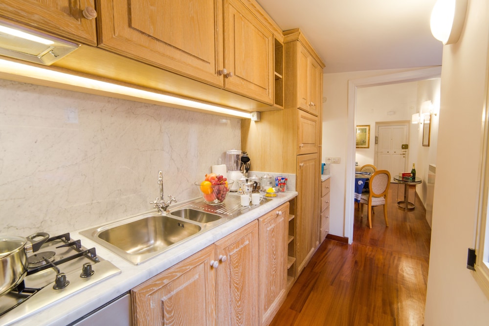 Standard Apartment, 1 Bedroom, Kitchen photo 3