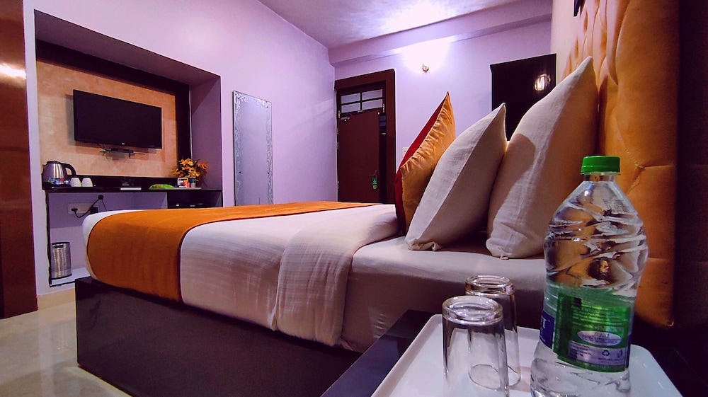 Executive Room - Photo 13