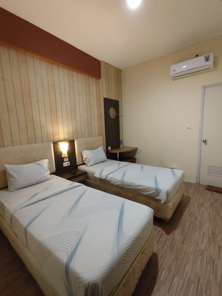 Superior Twin Bed Room - Photo 4