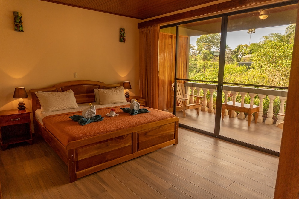 Standard Double Room, 1 King Bed (#3)