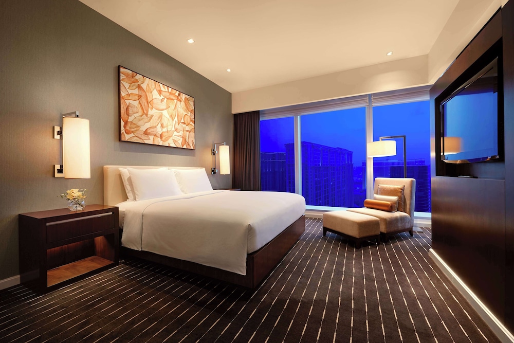 Grand Executive Suite - Photo 6