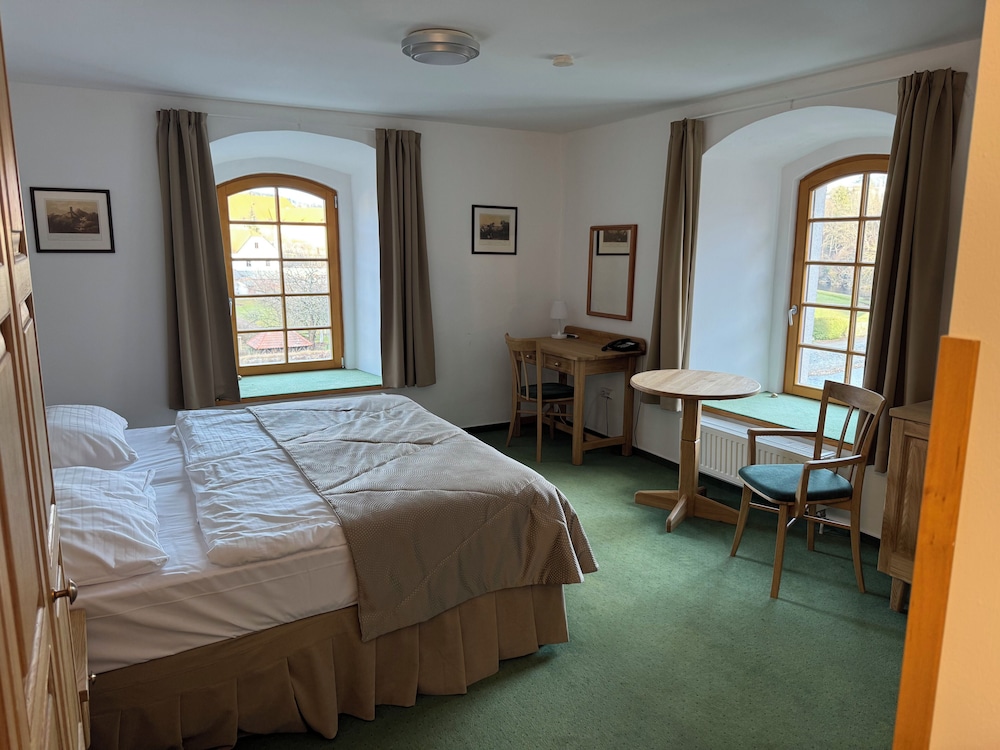 Deluxe Double Room, River View