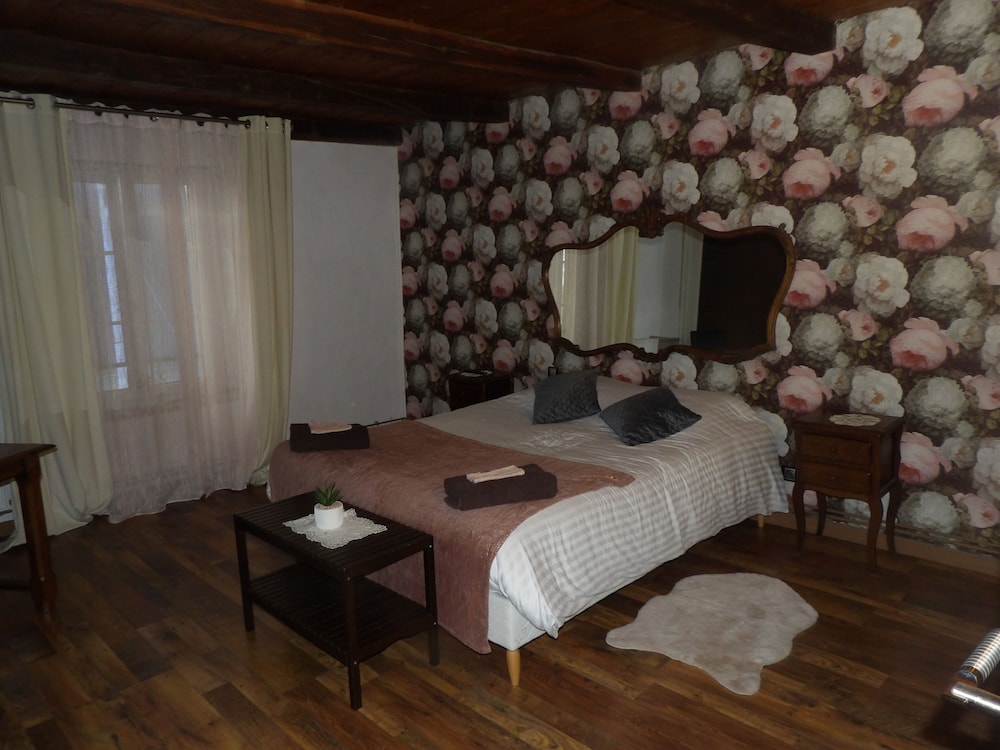 Comfort Room photo 2