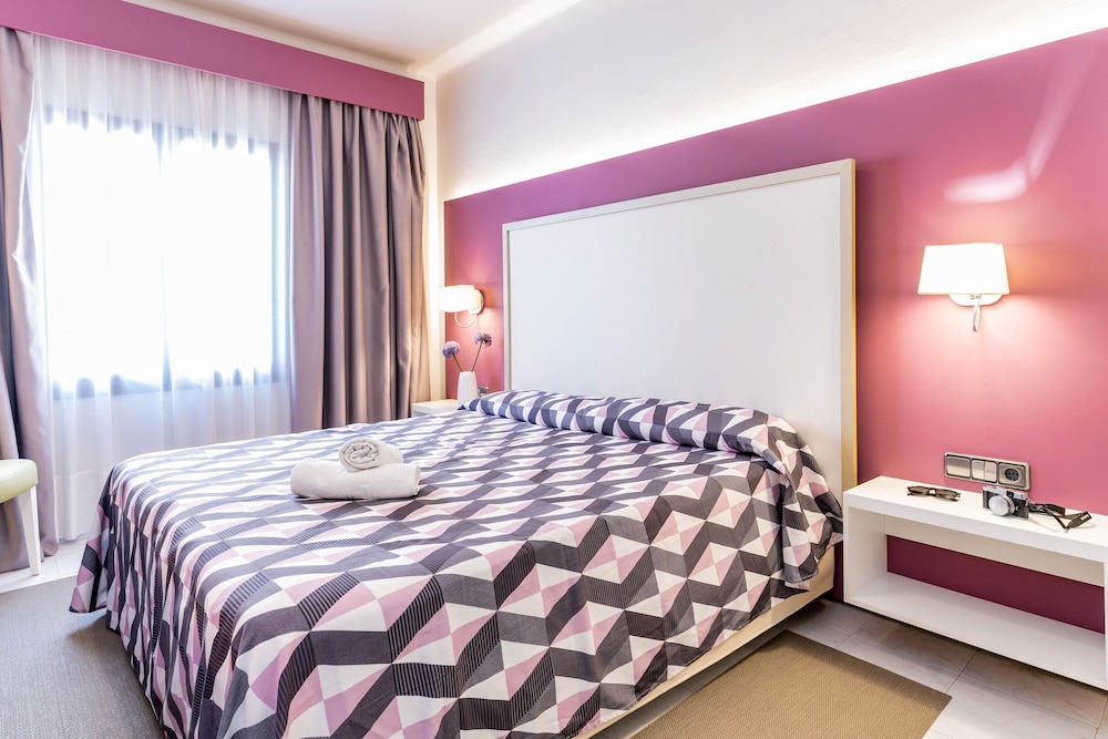 Habitación Doble Básica con Vista a la Ciudad