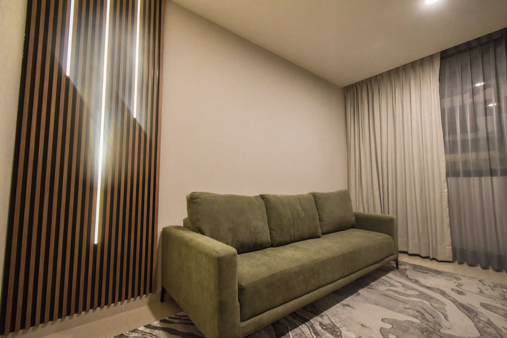 Satelite Suite - Photo 11