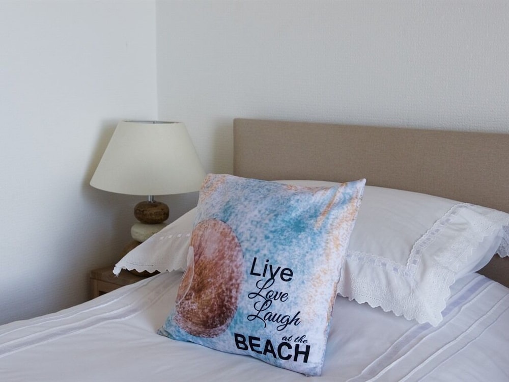 Double Or Twin Room, Ensuite, Sea View (And Golf Course) photo 3
