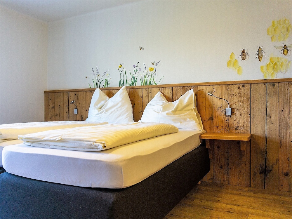 Classic Double Room, Mountain View photo 2