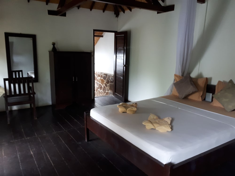 Basic Bungalow, 1 Double Bed, Garden View photo 1
