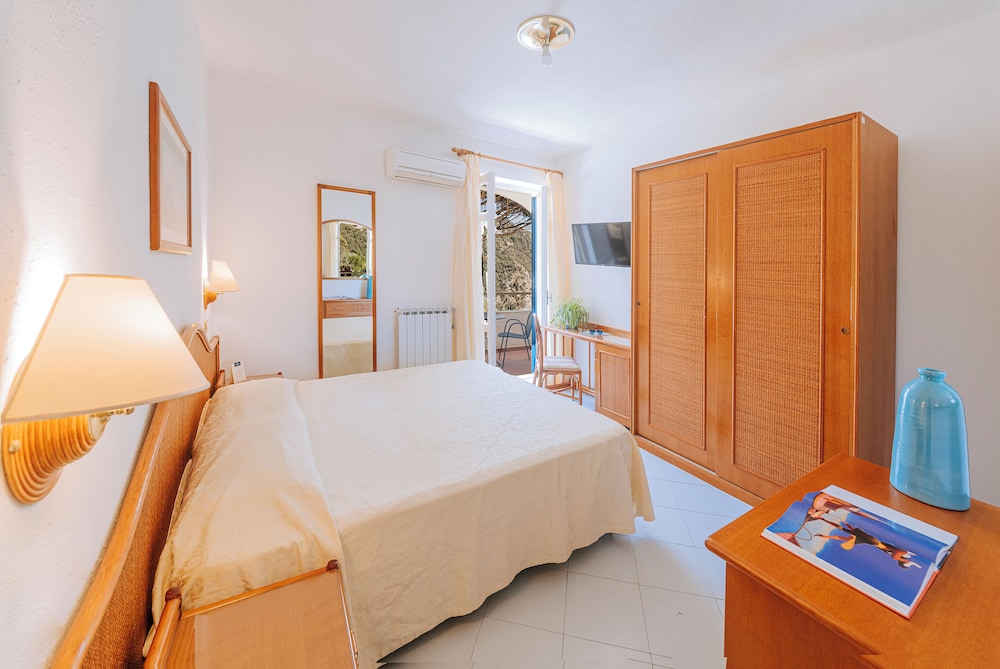 Standard Room, Balcony - Photo 2