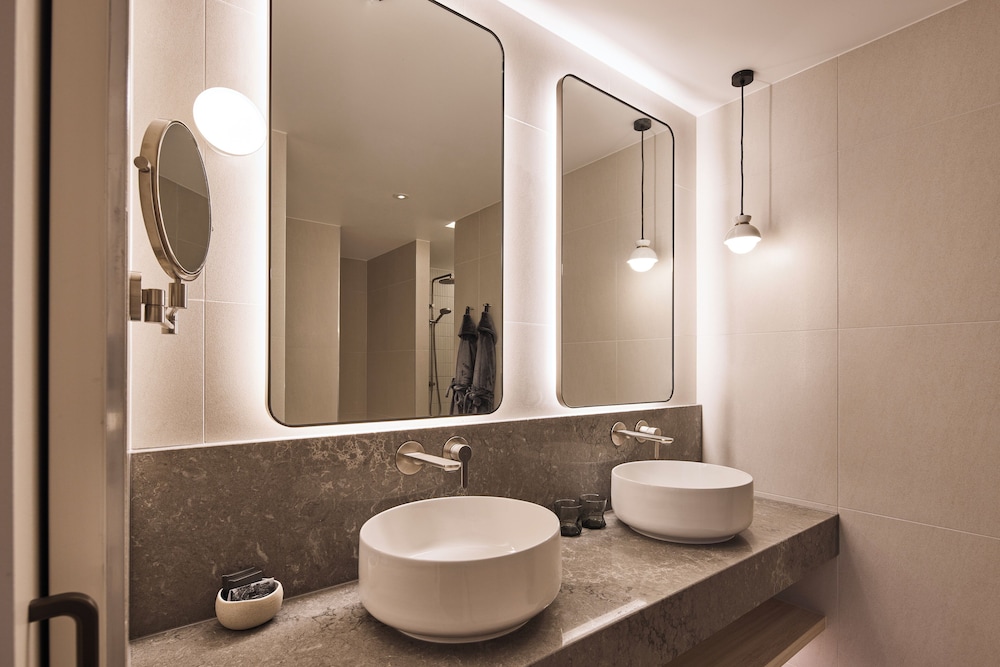 Rydges Executive Suite