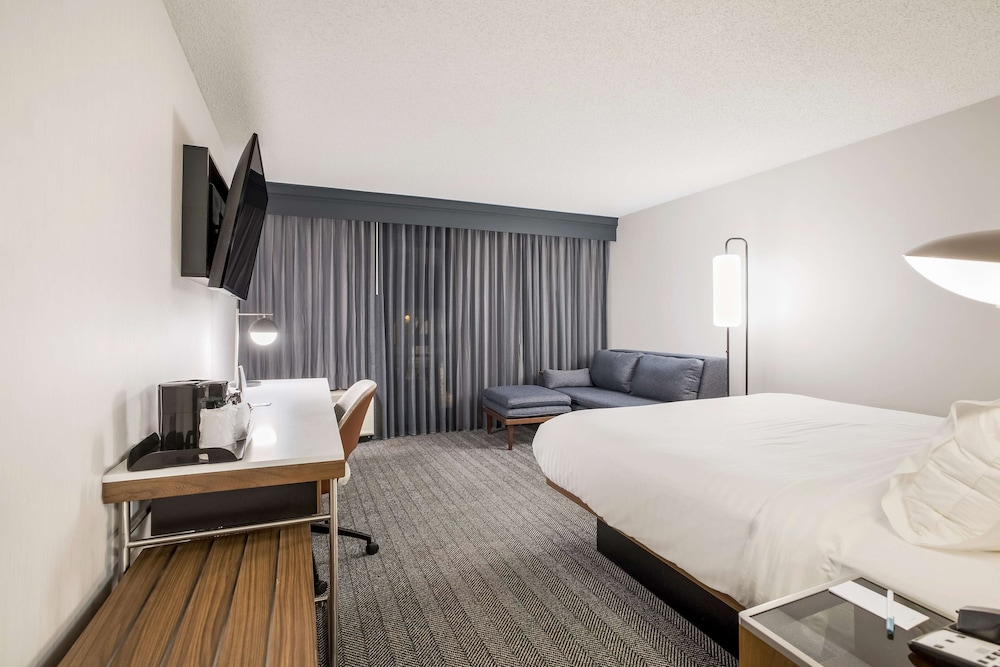 Deluxe Room, 2 Queen Beds - Photo 3