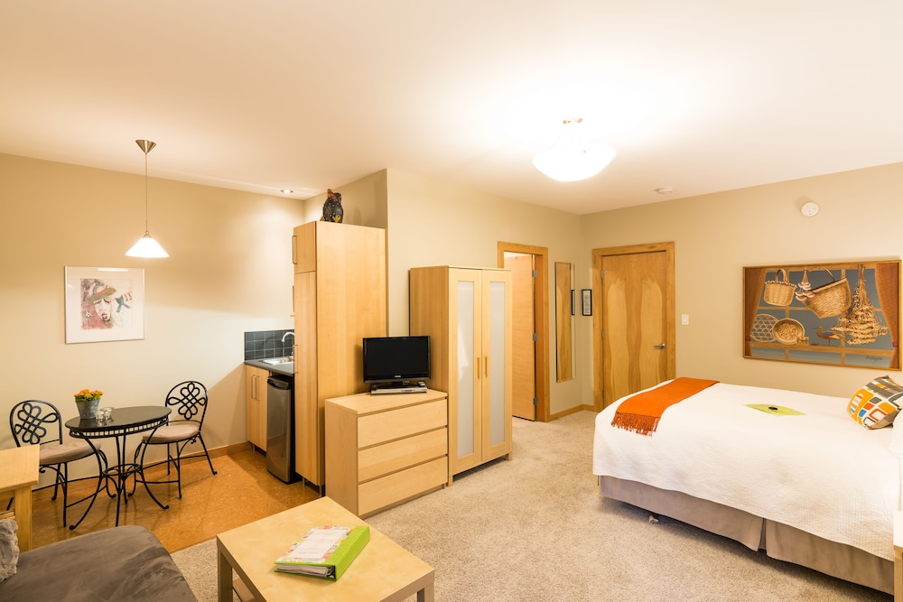 Suite, Courtyard View photo 1
