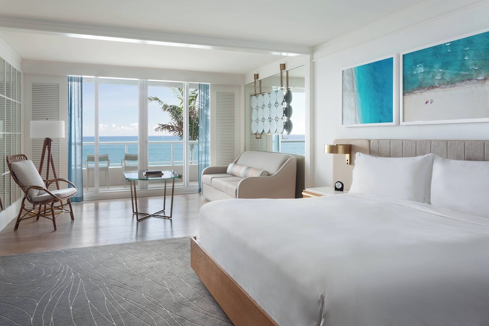 Suite, 1 Bedroom, Balcony, Oceanfront - Photo 1